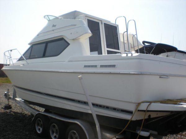 1997 Bayliner  2858