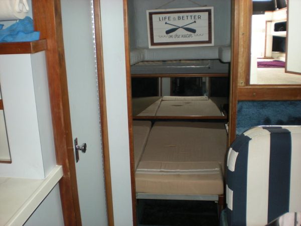 1988 Sea Ray Sundancer 340 - Image 12