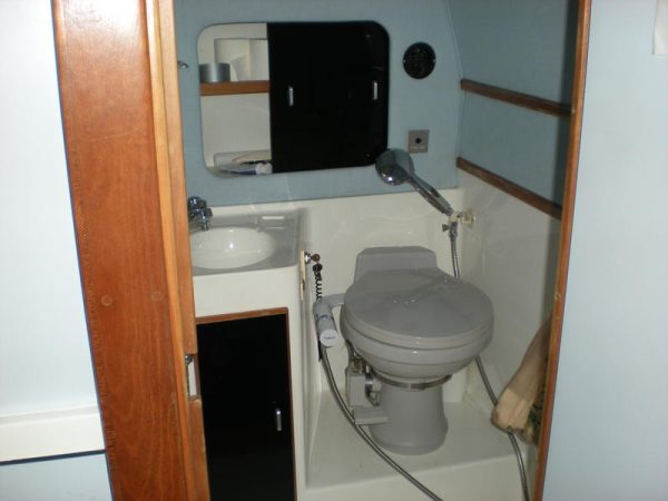 1988 Sea Ray Sundancer 340 - Image 13
