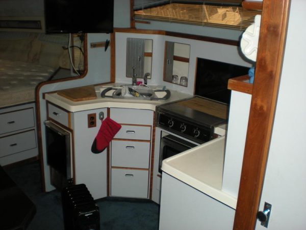 1988 Sea Ray Sundancer 340 - Image 5